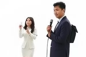 折叠长评展开的文字层叠封面